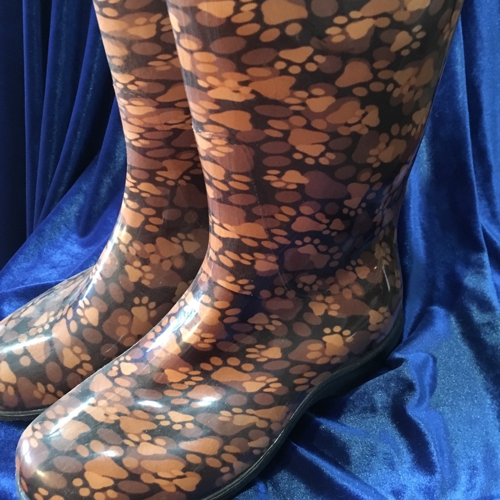 Rain boots